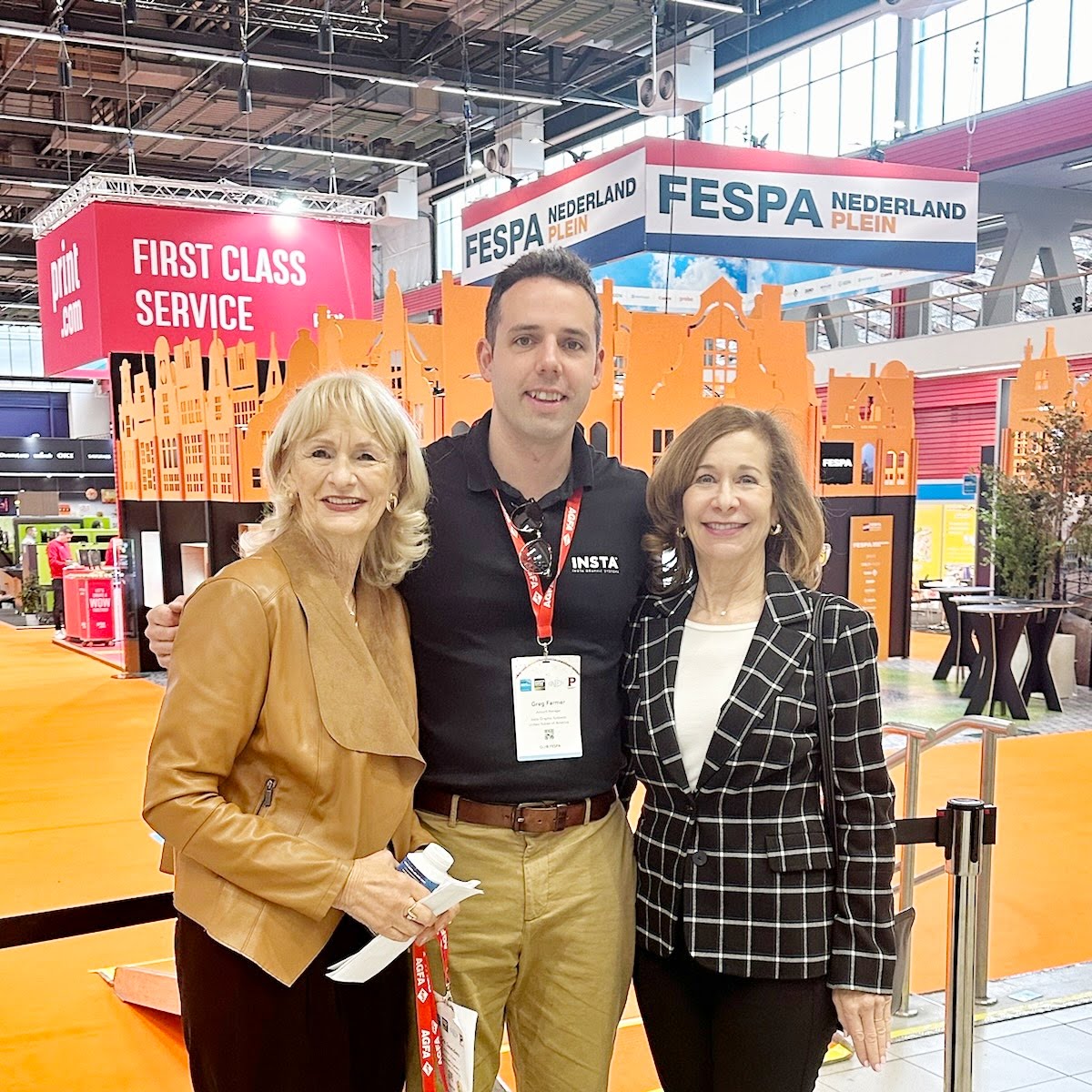 Insta Graphics Team at Impressions Expo